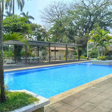 Hotel La Colonia Реталулеу Экстерьер фото