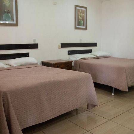 Hotel La Colonia Реталулеу Экстерьер фото